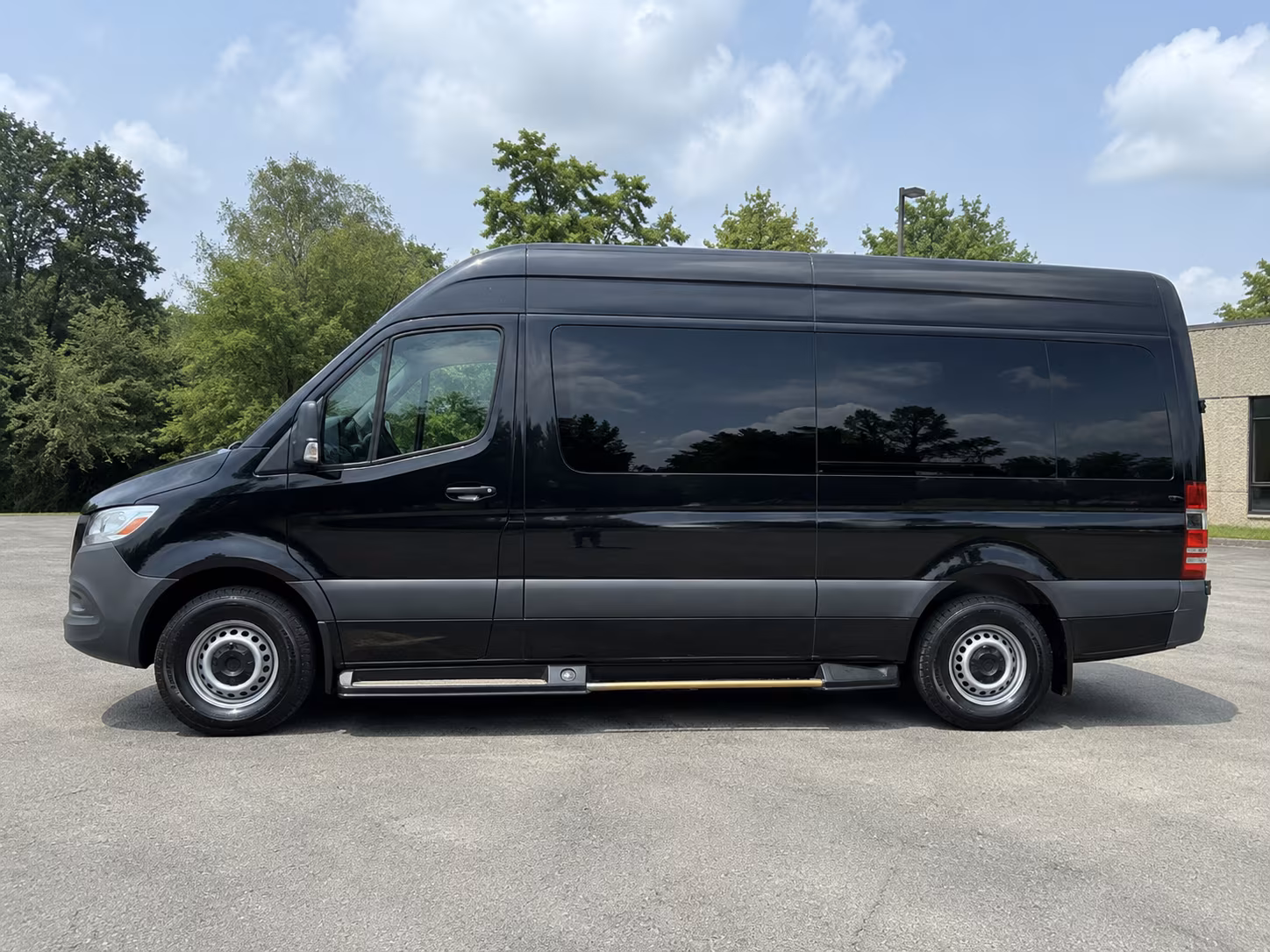 dallas comfortable shuttles for dallas employees